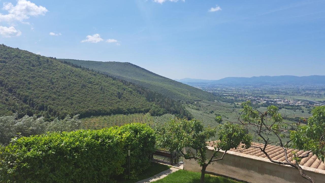 Le Terrazze Di Cancellara Foligno Exteriör bild